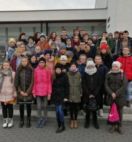 „Pierwsza miłość – internetowe love”