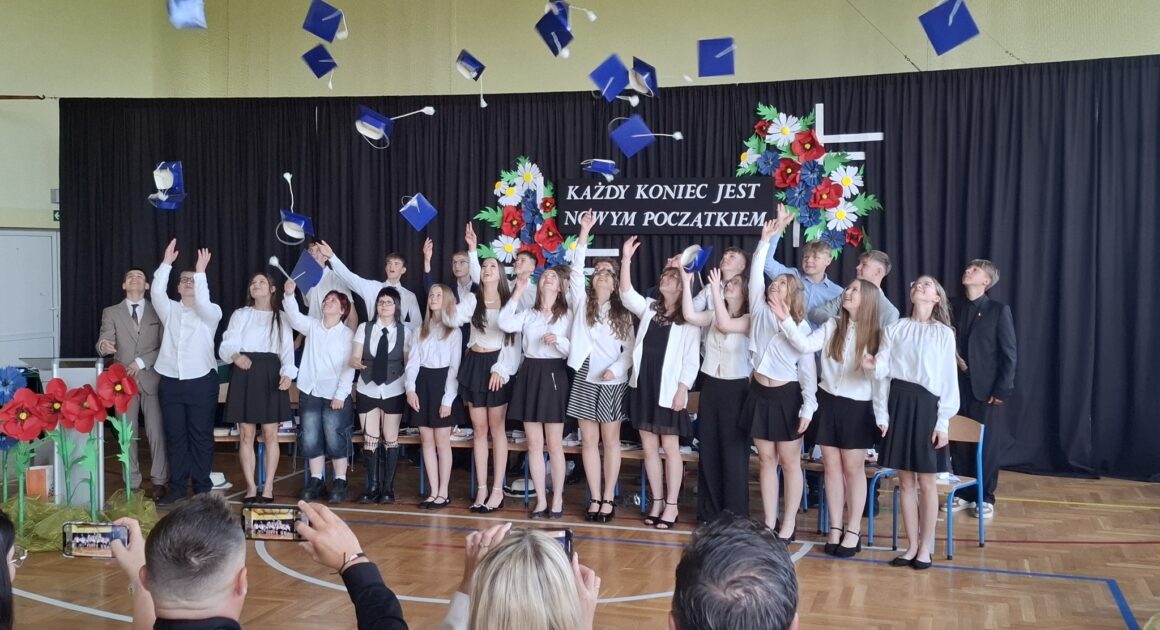 JUŻ SĄ ABSOLWENTAMI!